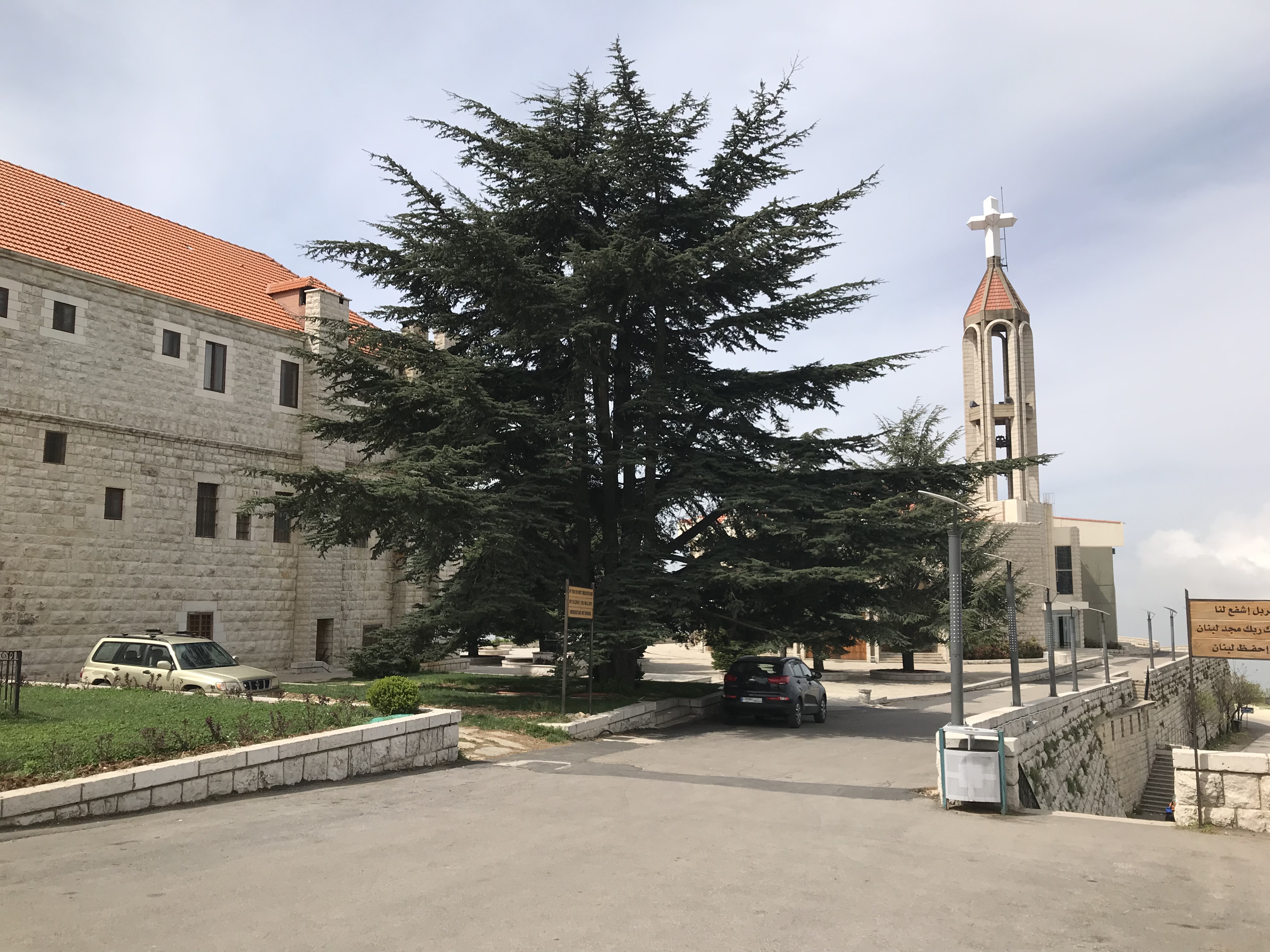 Le fameux monastère bling bling